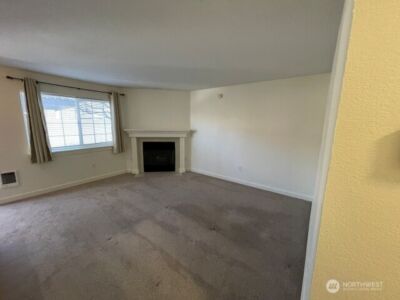 412 Center Road #D5, Everett, WA 98204 - Photo 5