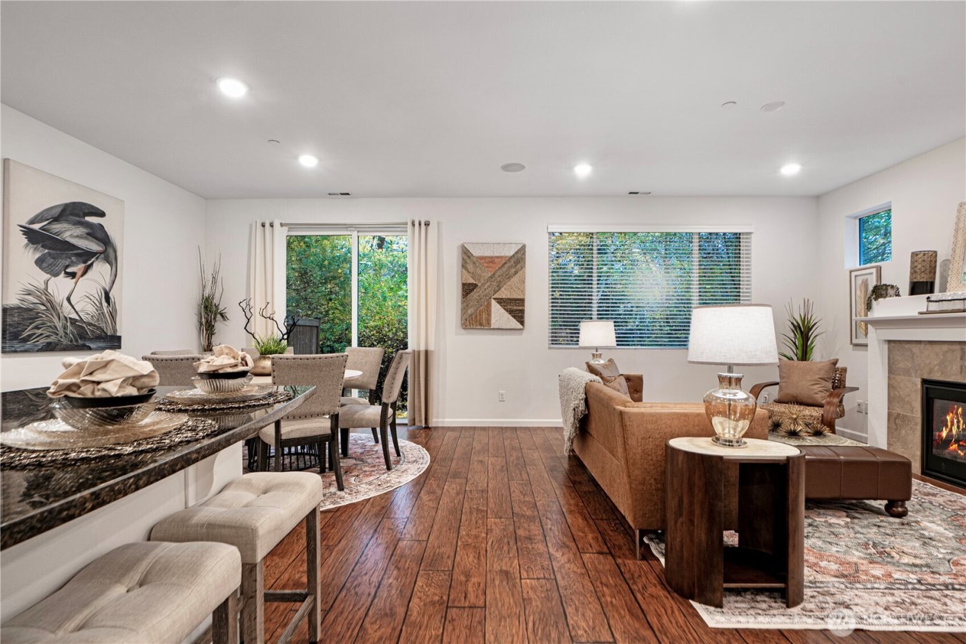 19717 27th Place W #B, Lynnwood, WA 98036-7885