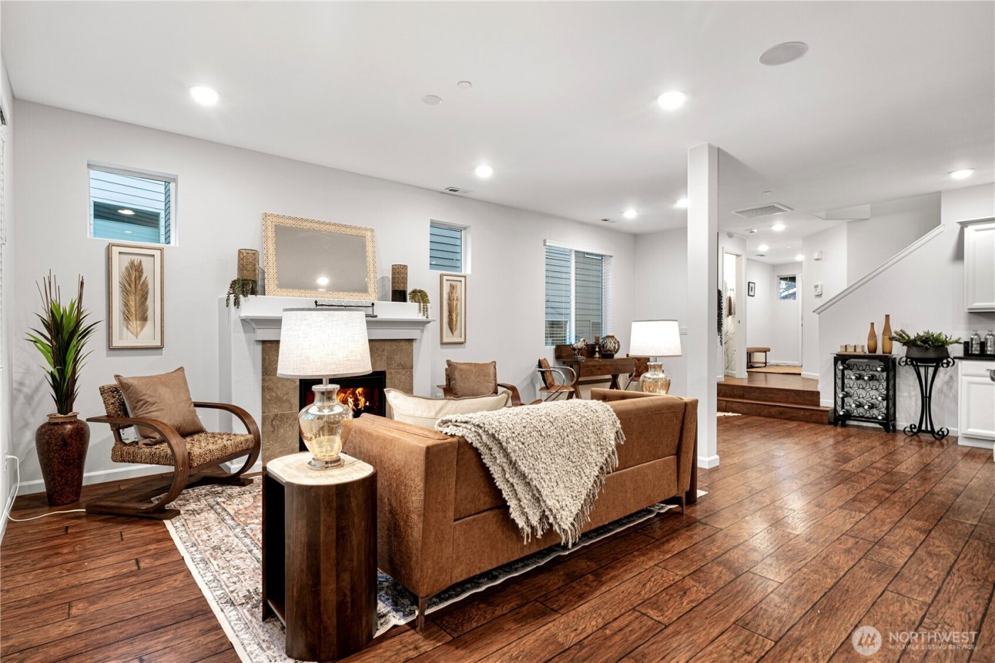 19717 27th Place W #B, Lynnwood, WA 98036-7885