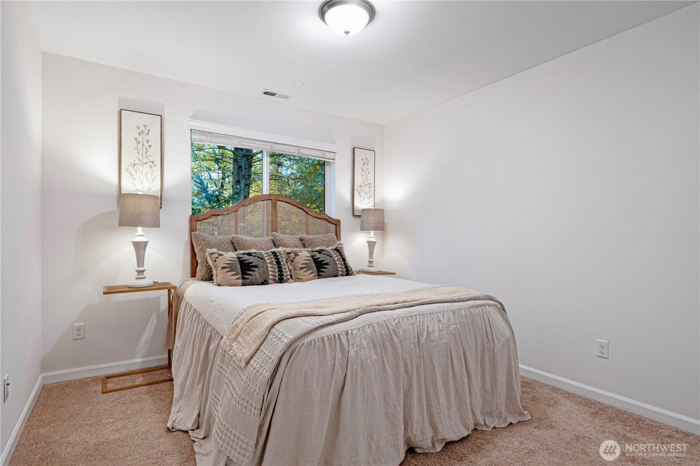 19717 27th Place W #B, Lynnwood, WA 98036-7885