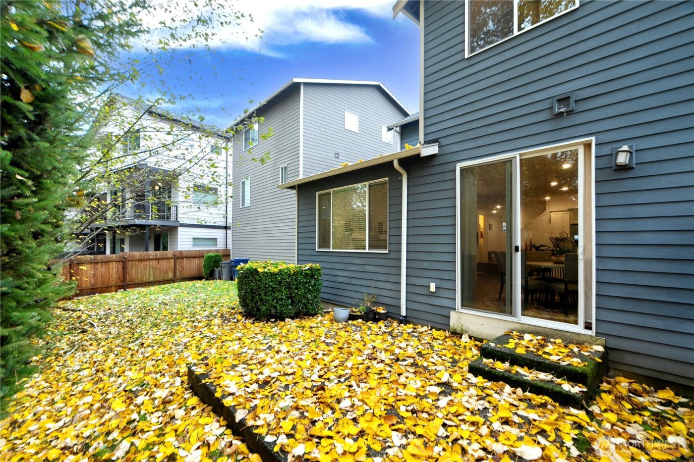 19717 27th Place W #B, Lynnwood, WA 98036-7885