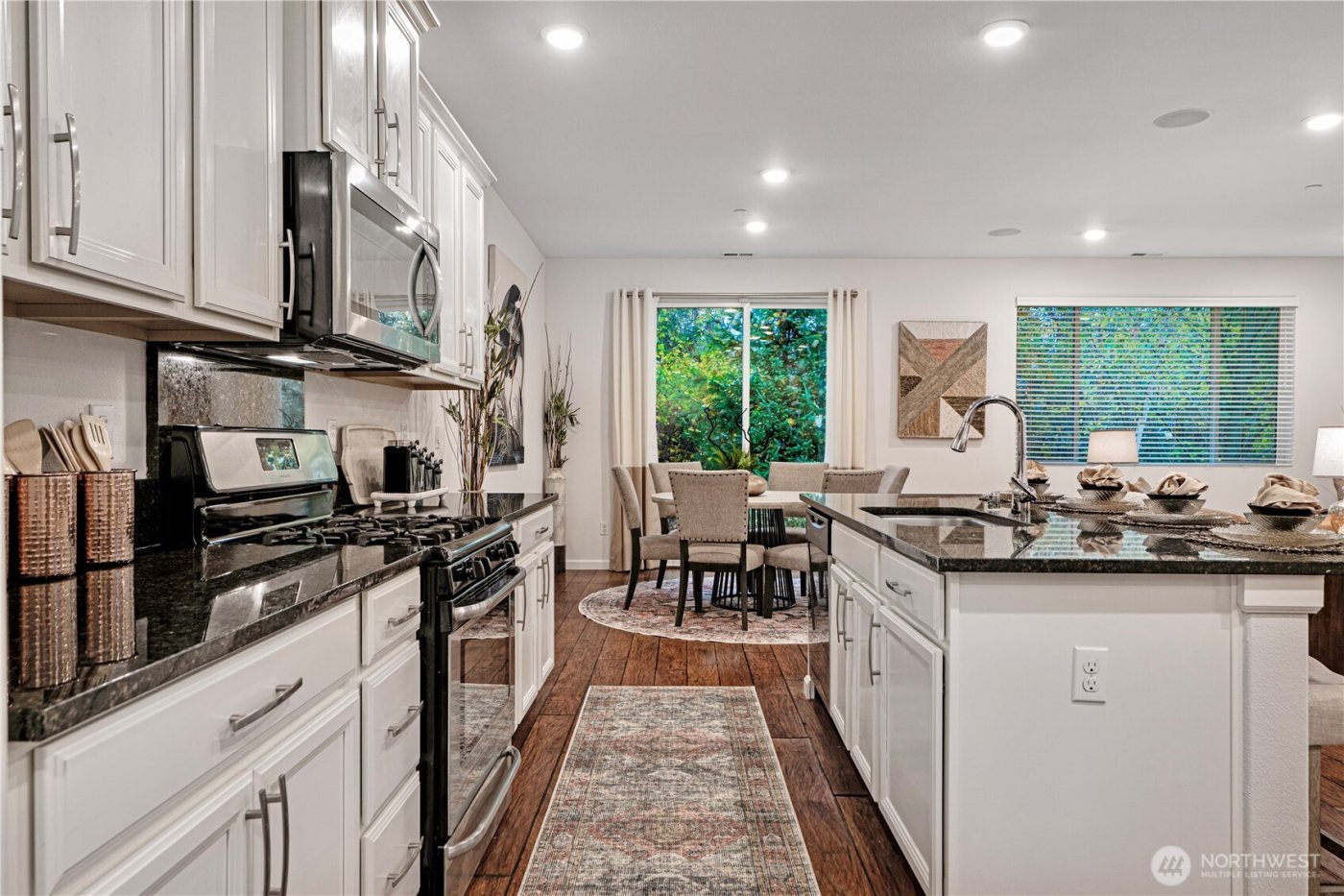 19717 27th Place W #B, Lynnwood, WA 98036-7885