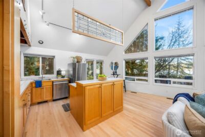 16273 Reitan Road NE, Bainbridge Island, WA 98110 - Photo 11