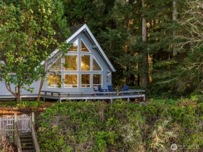 16273 Reitan Road NE, Bainbridge Island, WA 98110 - Photo 2