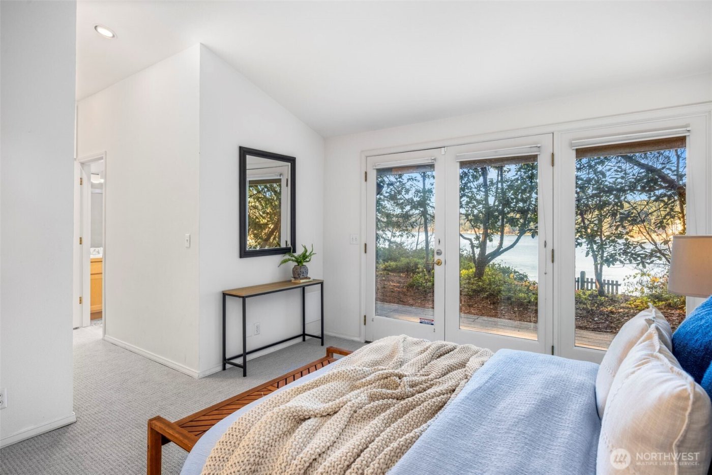 16273 Reitan Road NE, Bainbridge Island, WA 98110