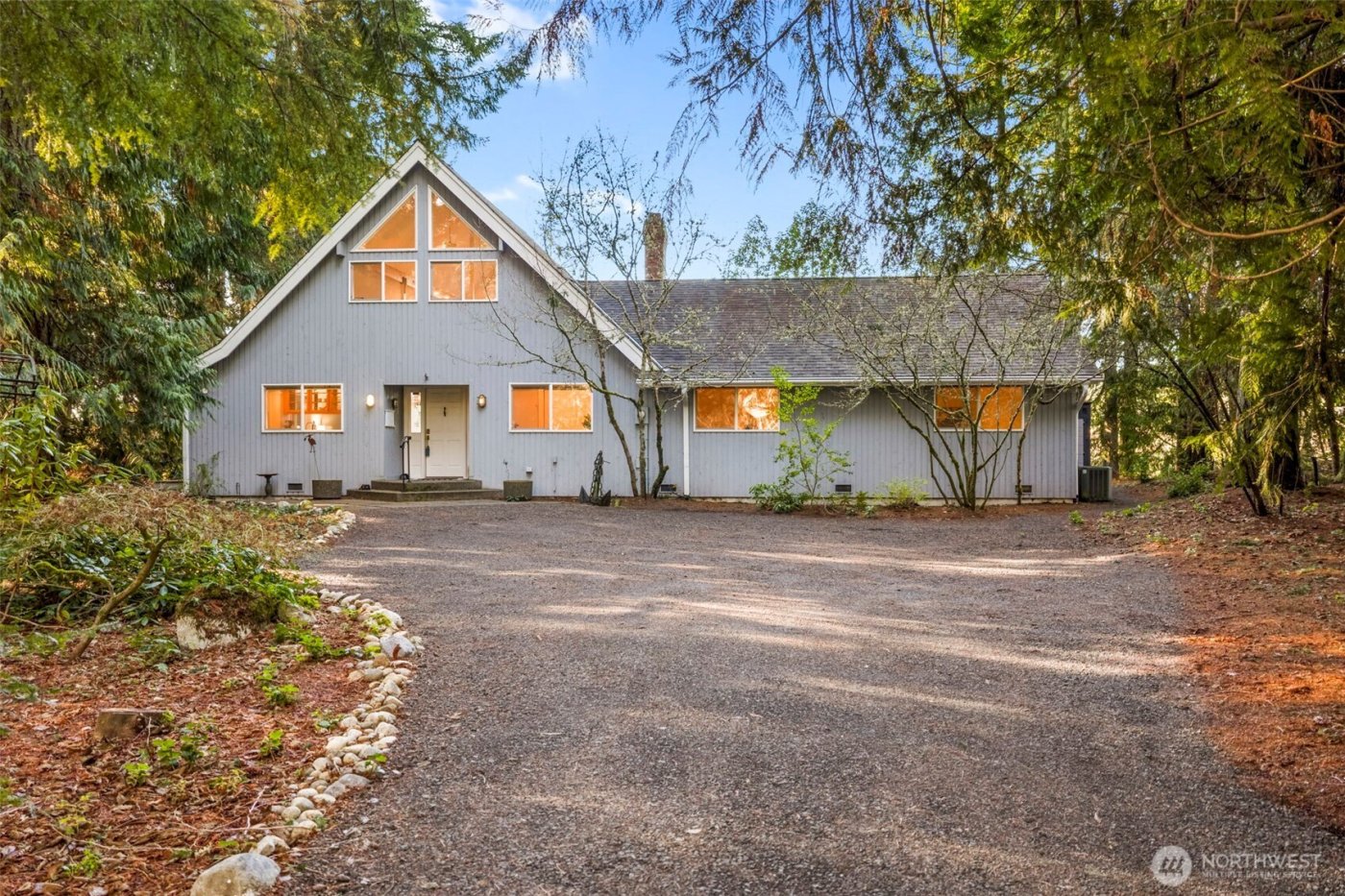 16273 Reitan Road NE, Bainbridge Island, WA 98110