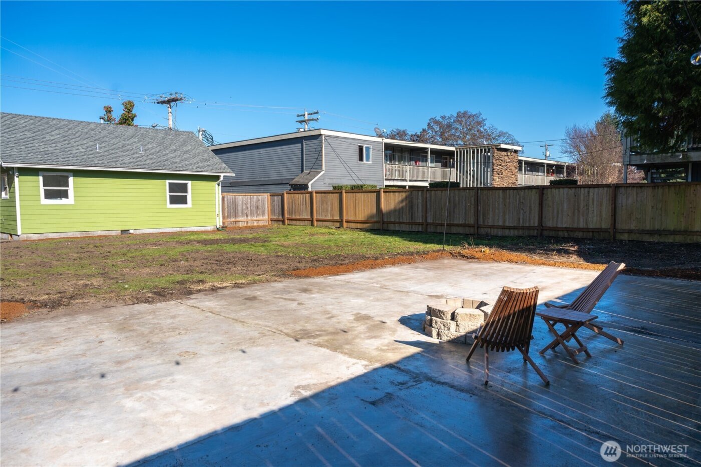 418 W Main , Puyallup, WA 98371-5324