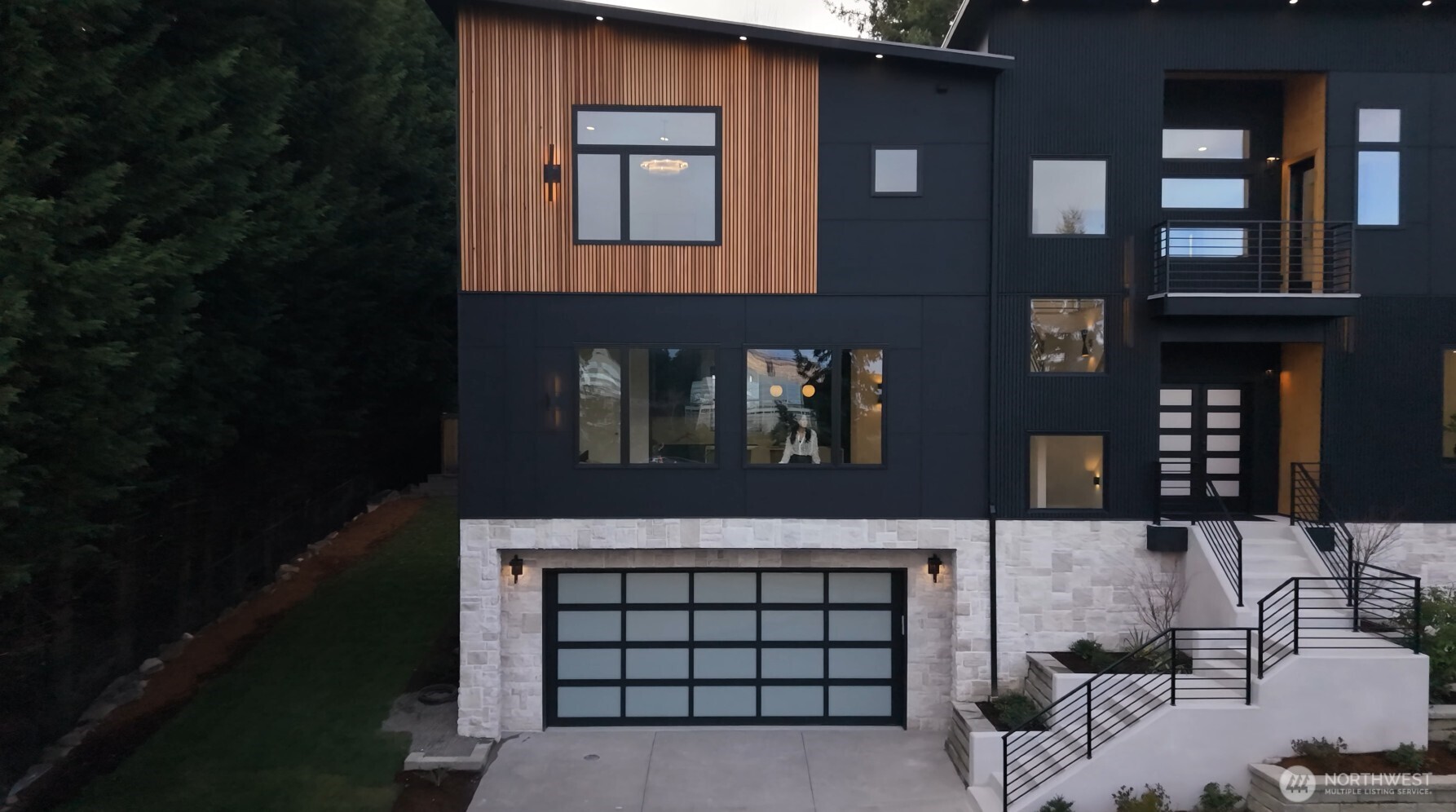 3695 122nd Avenue SE, Bellevue, WA 98006