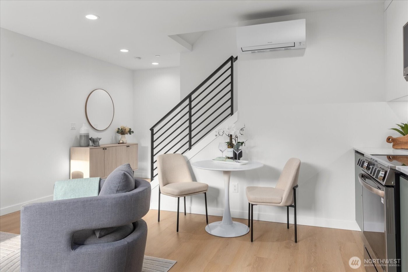 3114 Queen Anne Avenue N, Seattle, WA 98119