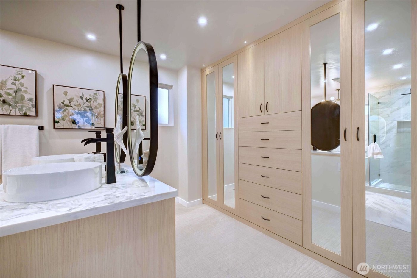 13901 Somerset Lane SE, Bellevue, WA 98006