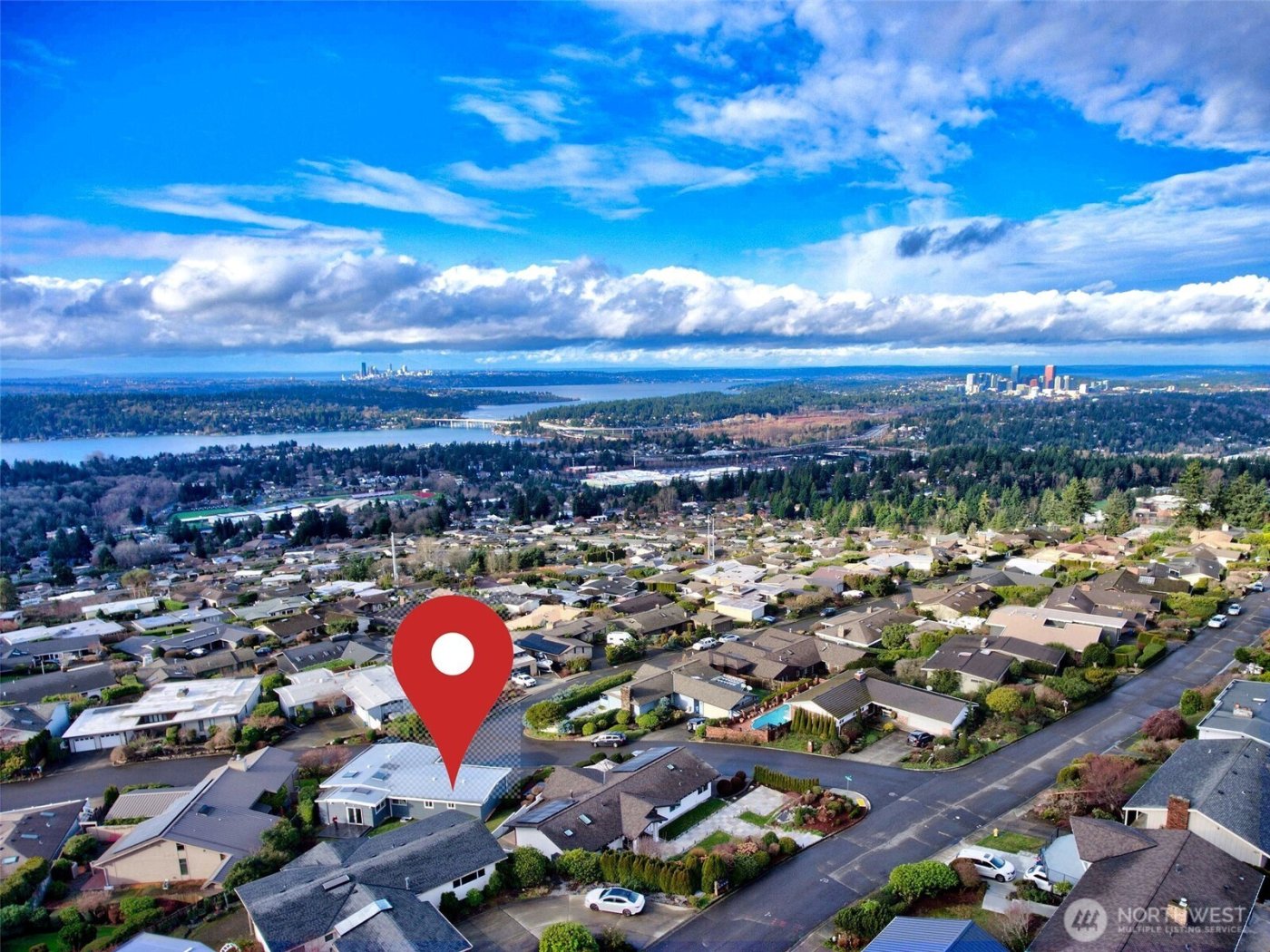 13901 Somerset Lane SE, Bellevue, WA 98006