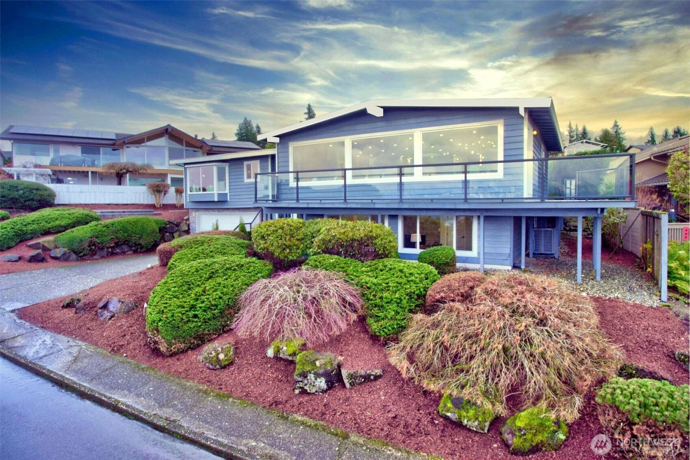 13901 Somerset Lane SE, Bellevue, WA 98006