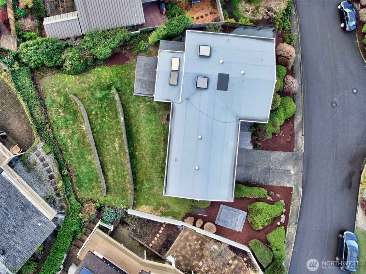 13901 Somerset Lane SE, Bellevue, WA 98006