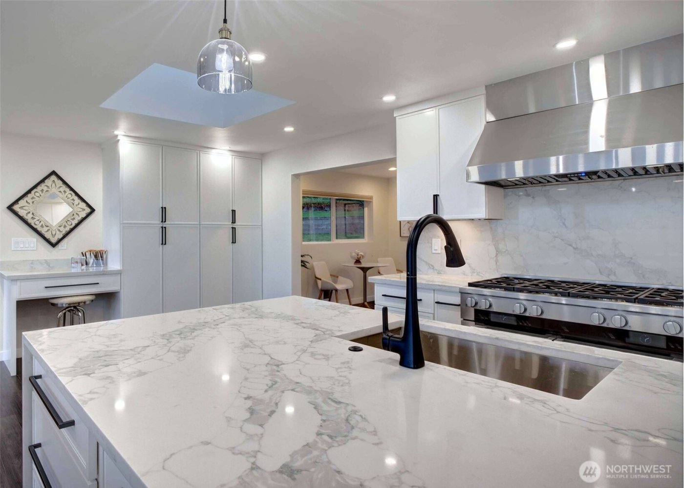 13901 Somerset Lane SE, Bellevue, WA 98006