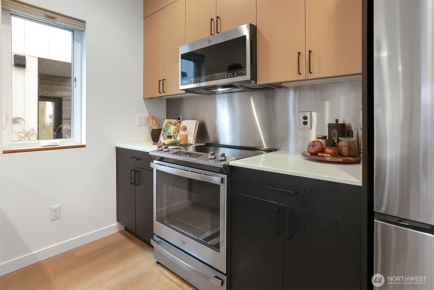 10344 Wallingford Avenue N, Seattle, WA 98133