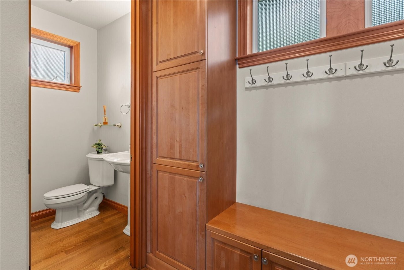 603 Washington Avenue , Mukilteo, WA 98275-2215