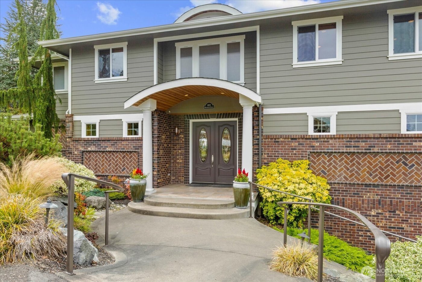 603 Washington Avenue , Mukilteo, WA 98275-2215