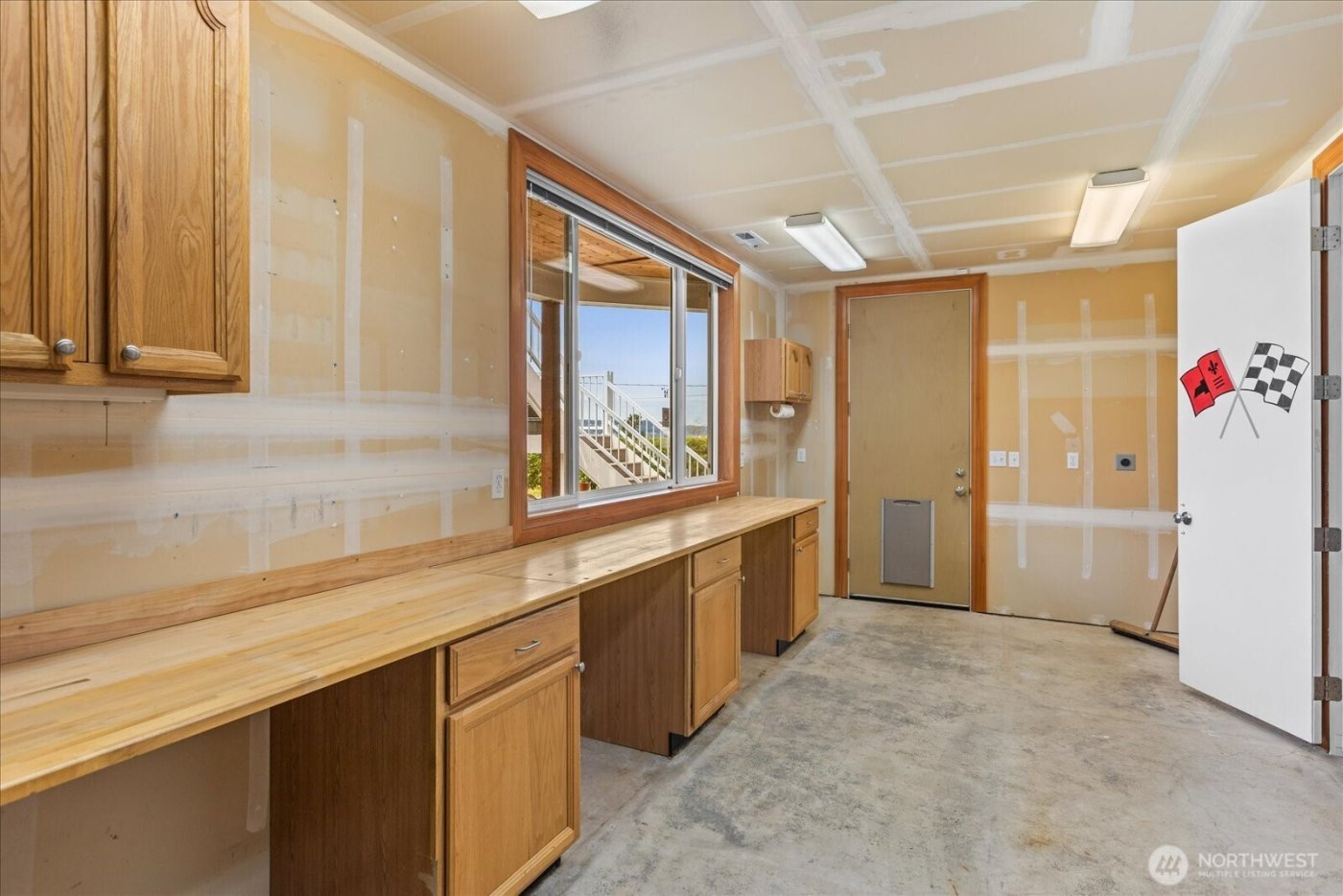 603 Washington Avenue , Mukilteo, WA 98275-2215