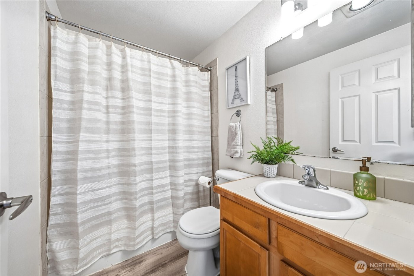 1144 N 198th Street #E304, Shoreline, WA 98133-3650