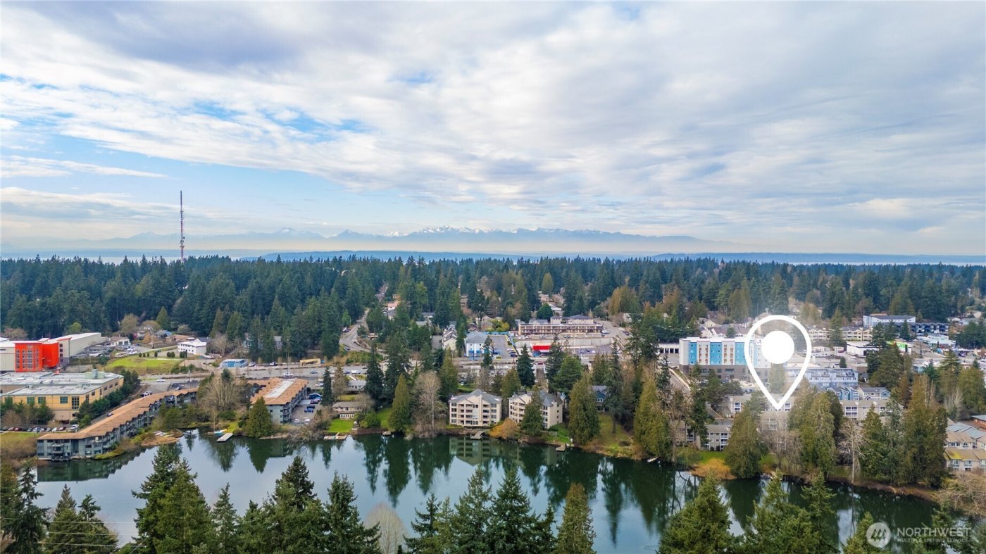 1144 N 198th Street #E304, Shoreline, WA 98133-3650