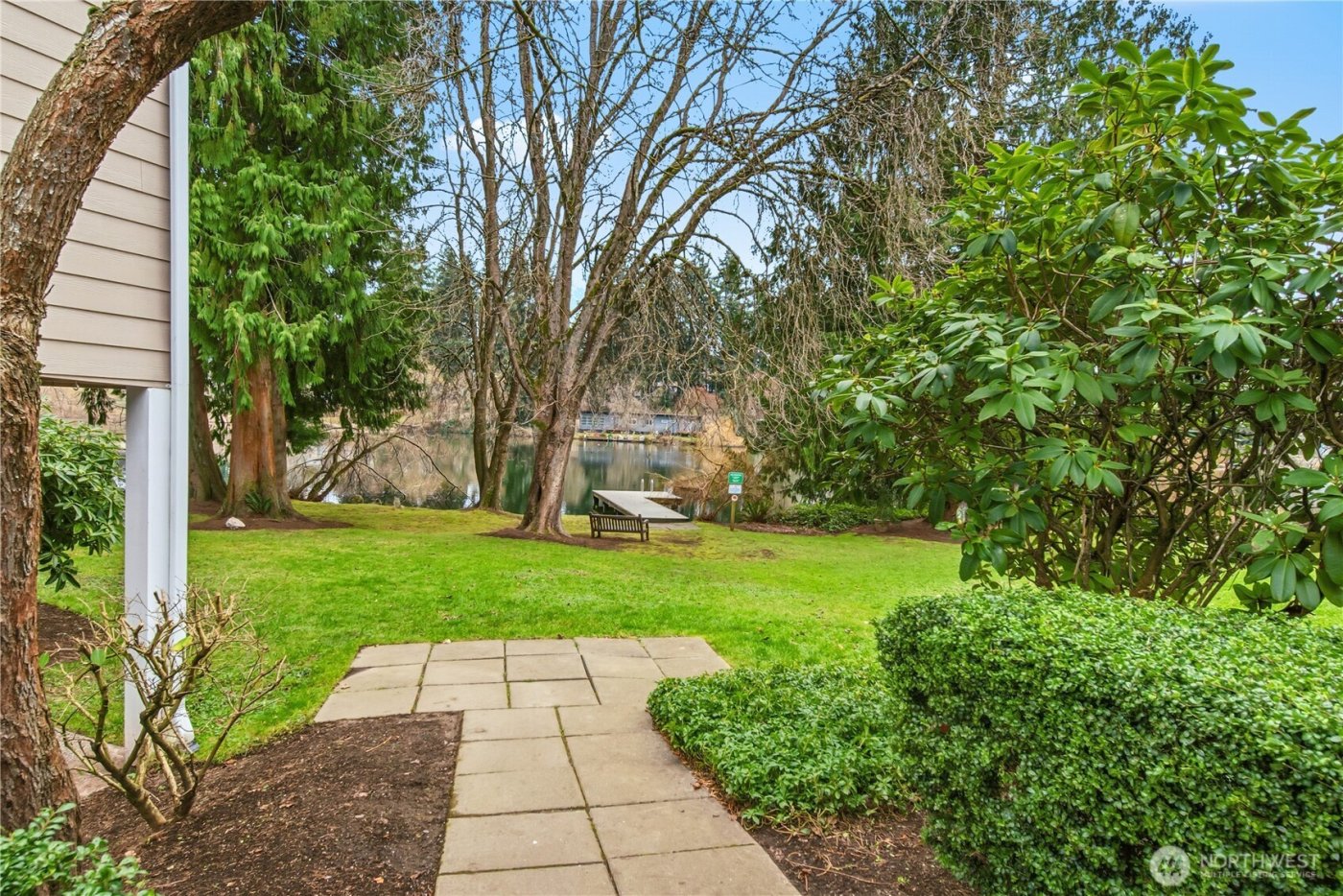 1144 N 198th Street #E304, Shoreline, WA 98133-3650