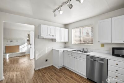 2524 NE 130th Street , Seattle, WA 98125 - Photo 14