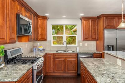 19921 10th Drive SE, Bothell, WA 98012 - Photo 10