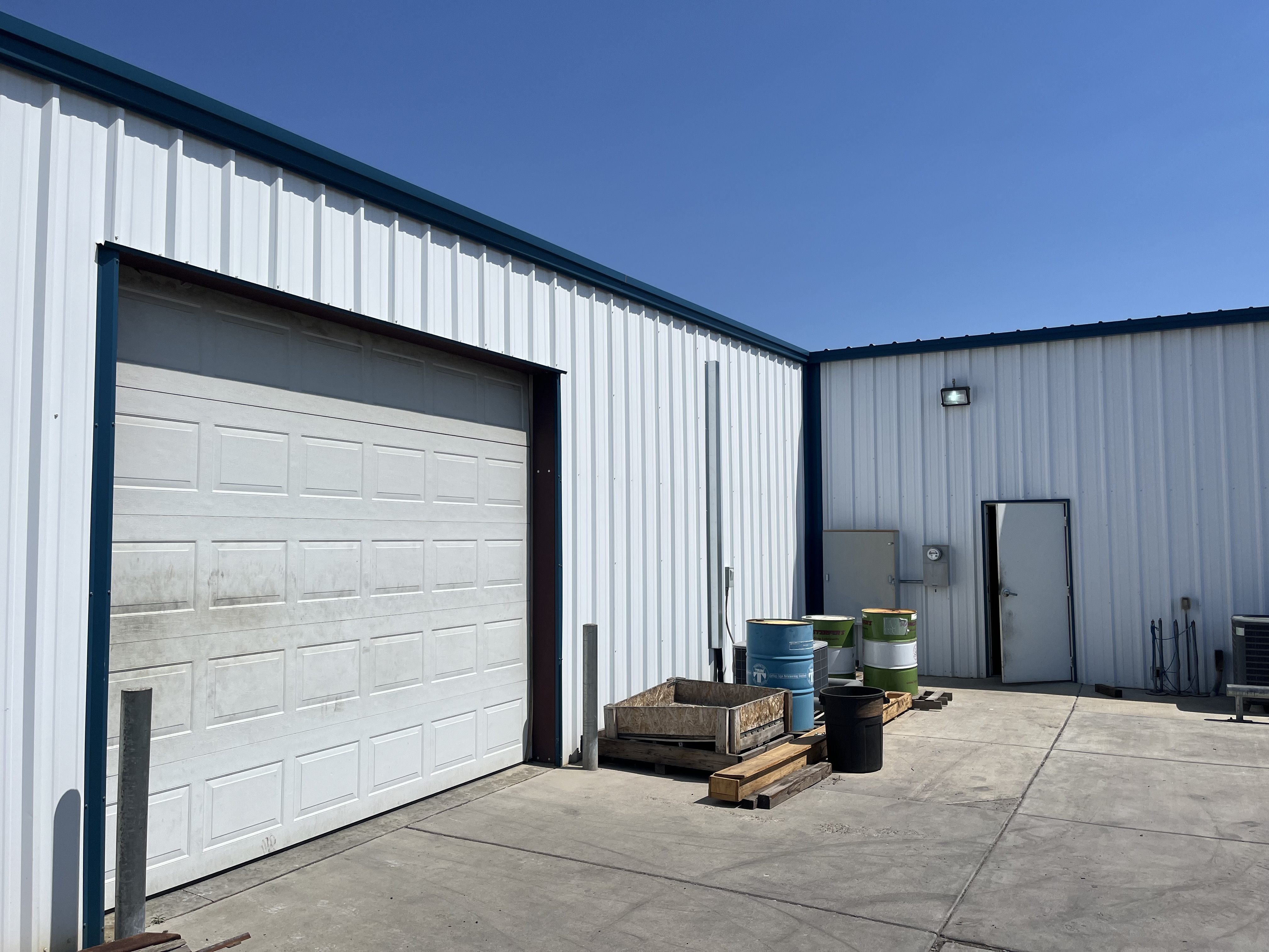 1893 Airport Way & 1941 Terminal Dr