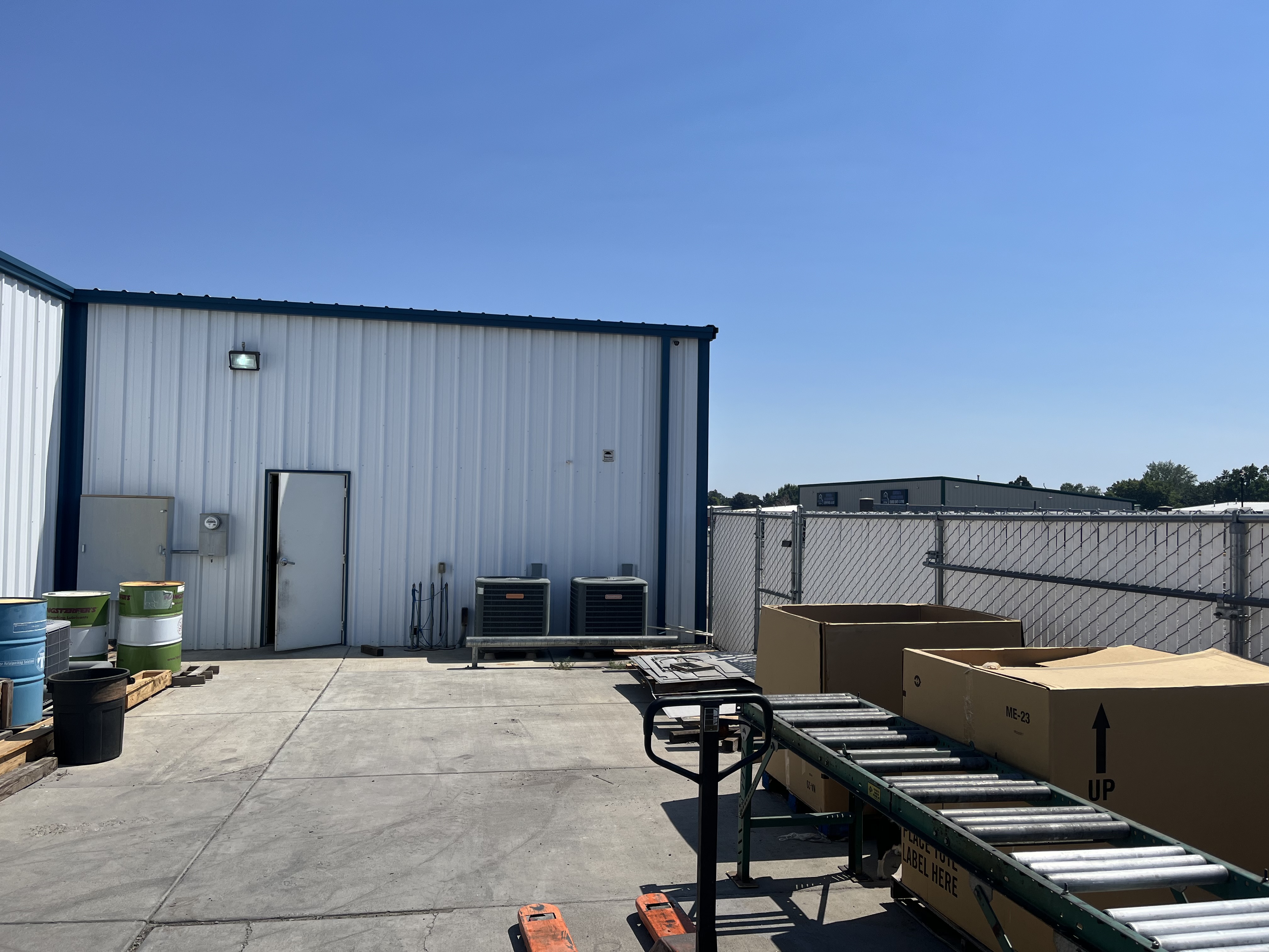 1893 Airport Way & 1941 Terminal Dr