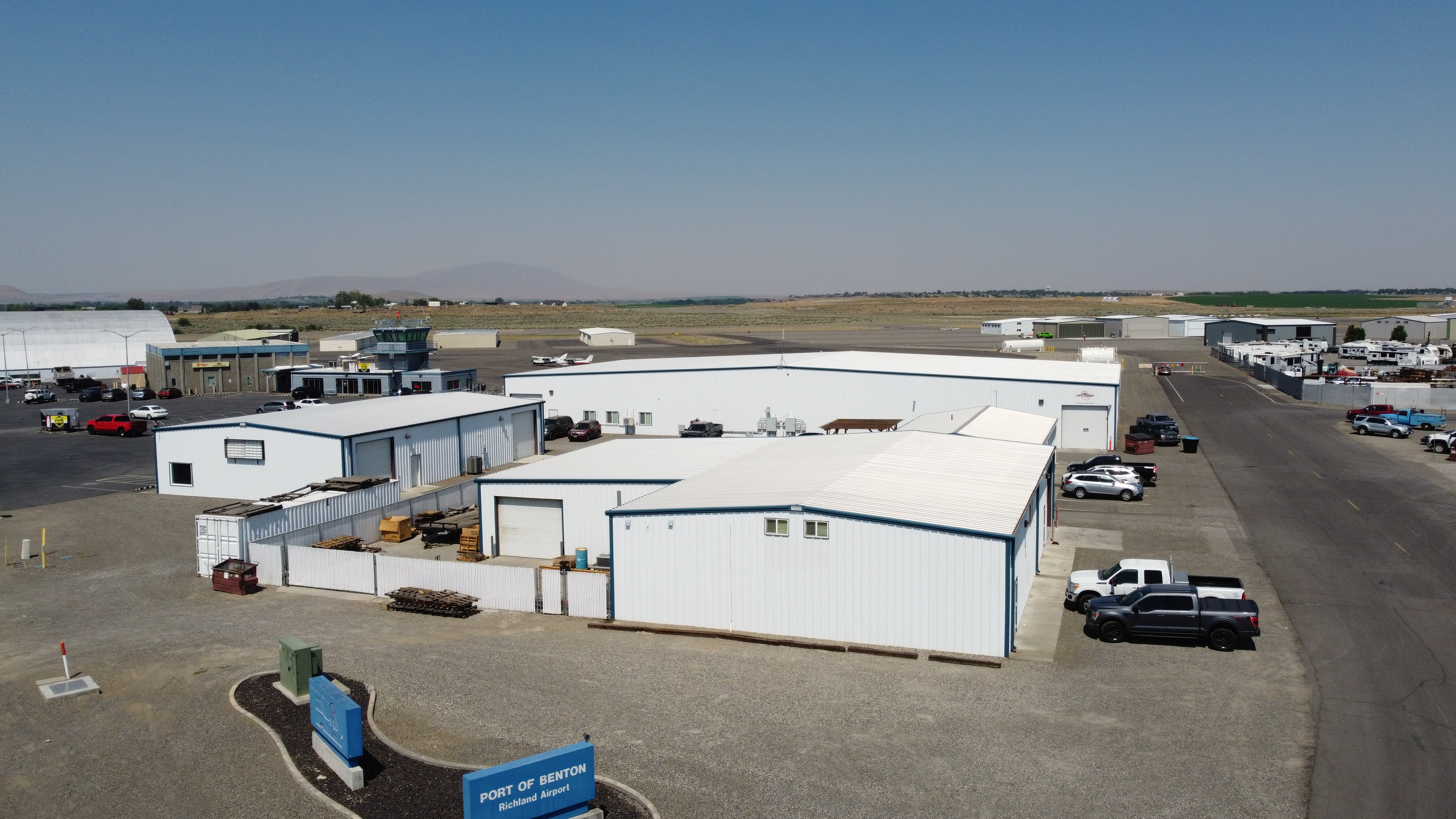 1893 Airport Way & 1941 Terminal Dr
