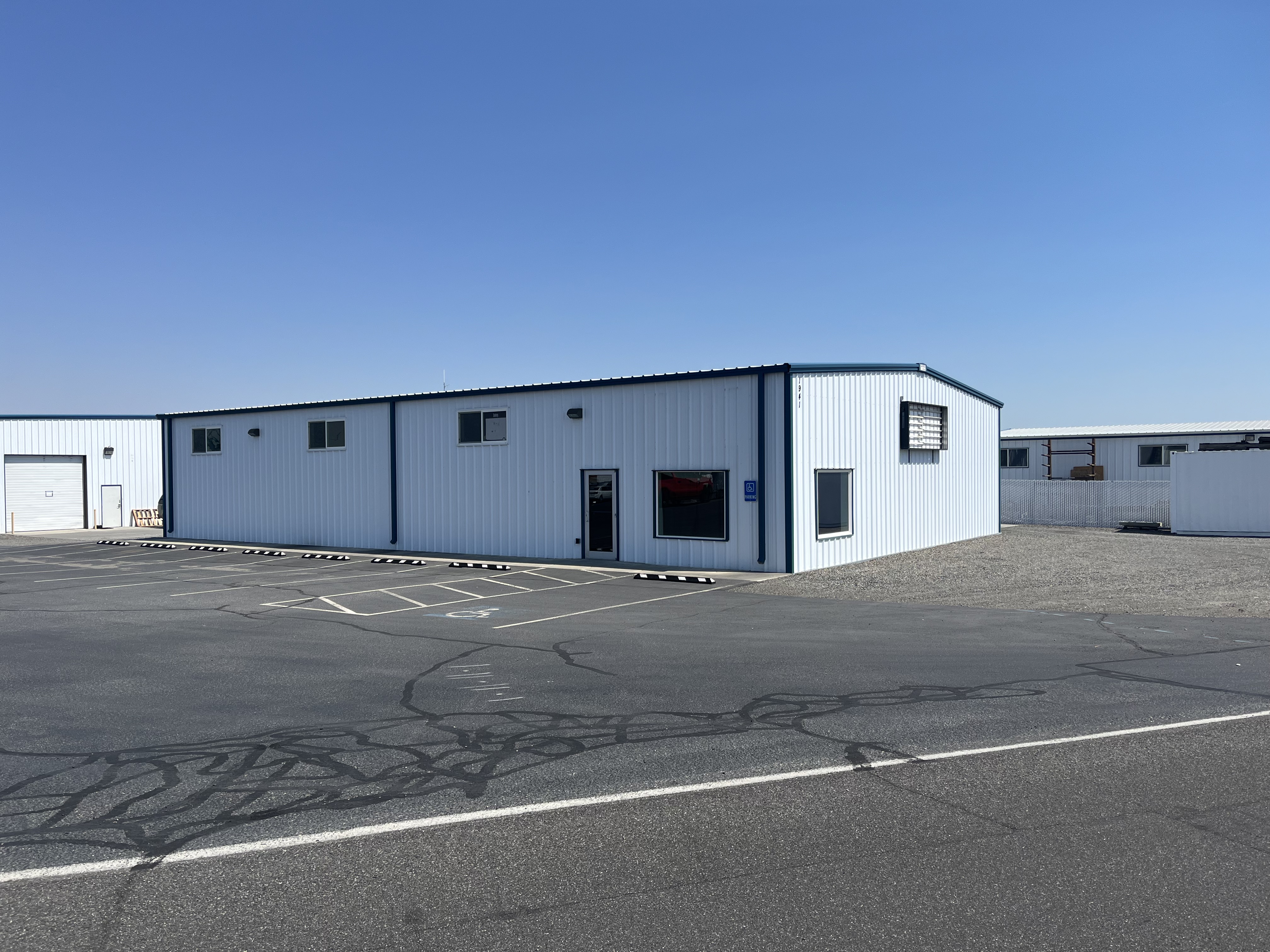1893 Airport Way & 1941 Terminal Dr