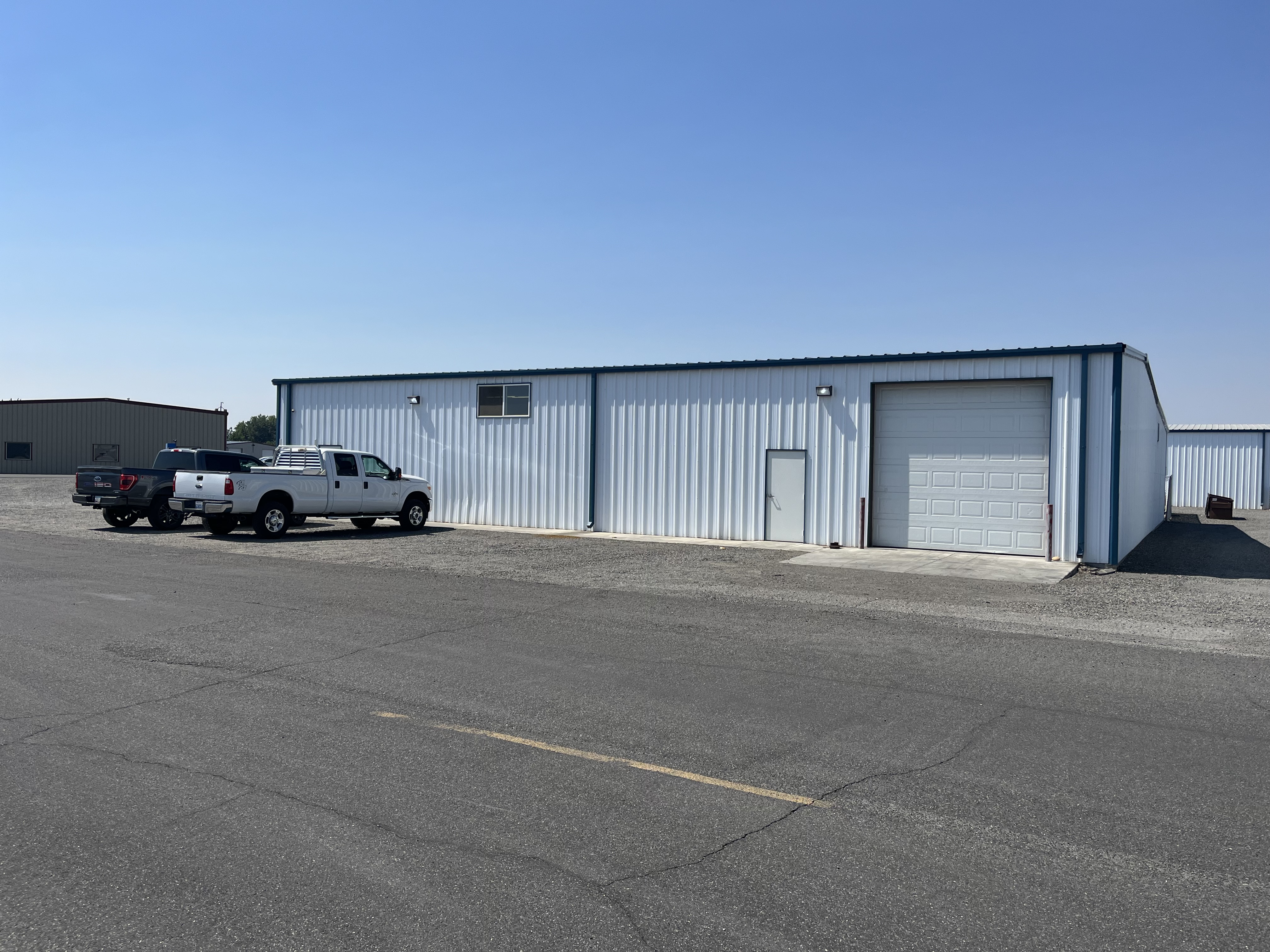 1893 Airport Way & 1941 Terminal Dr