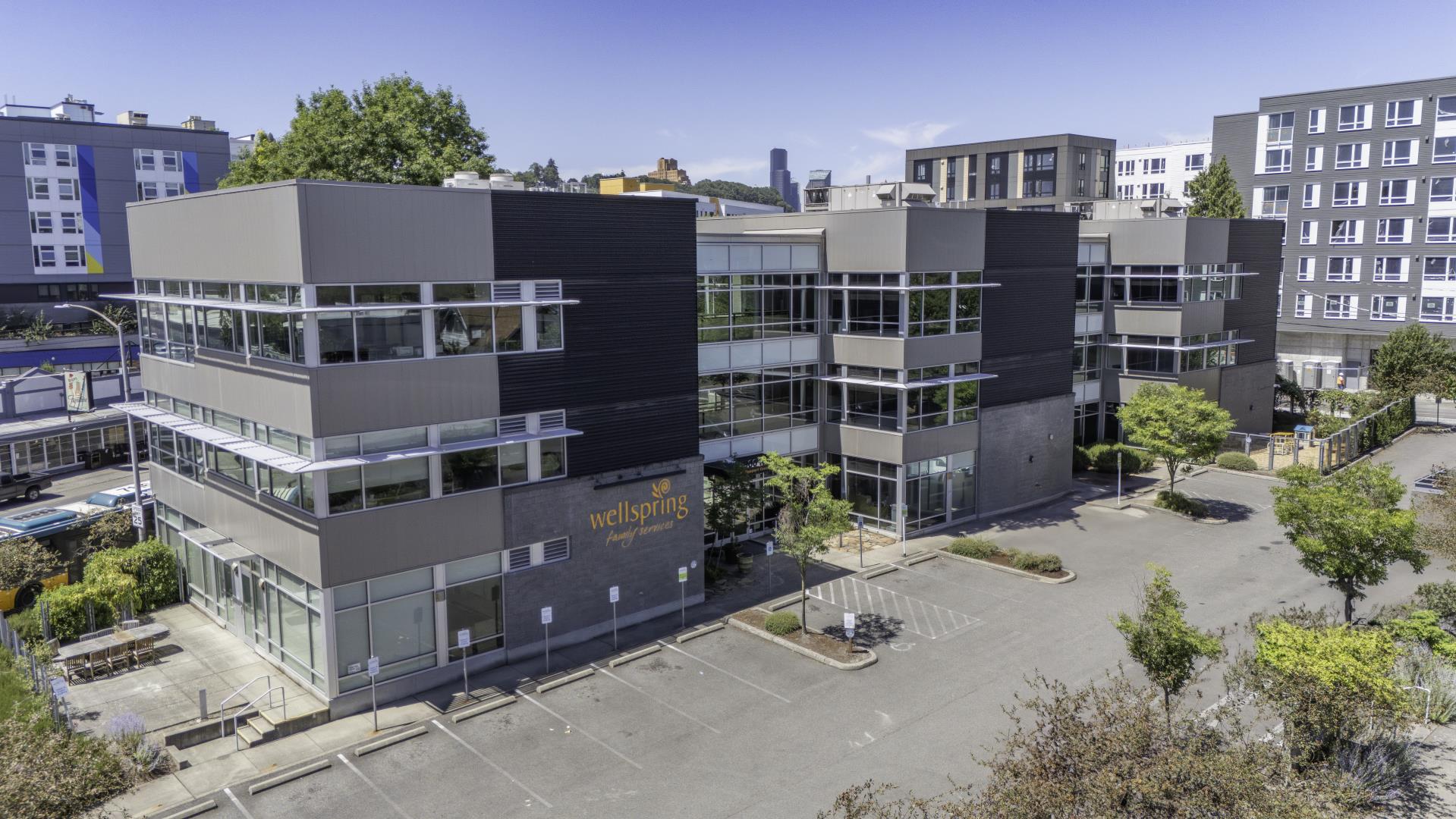 1900 Rainier Ave S