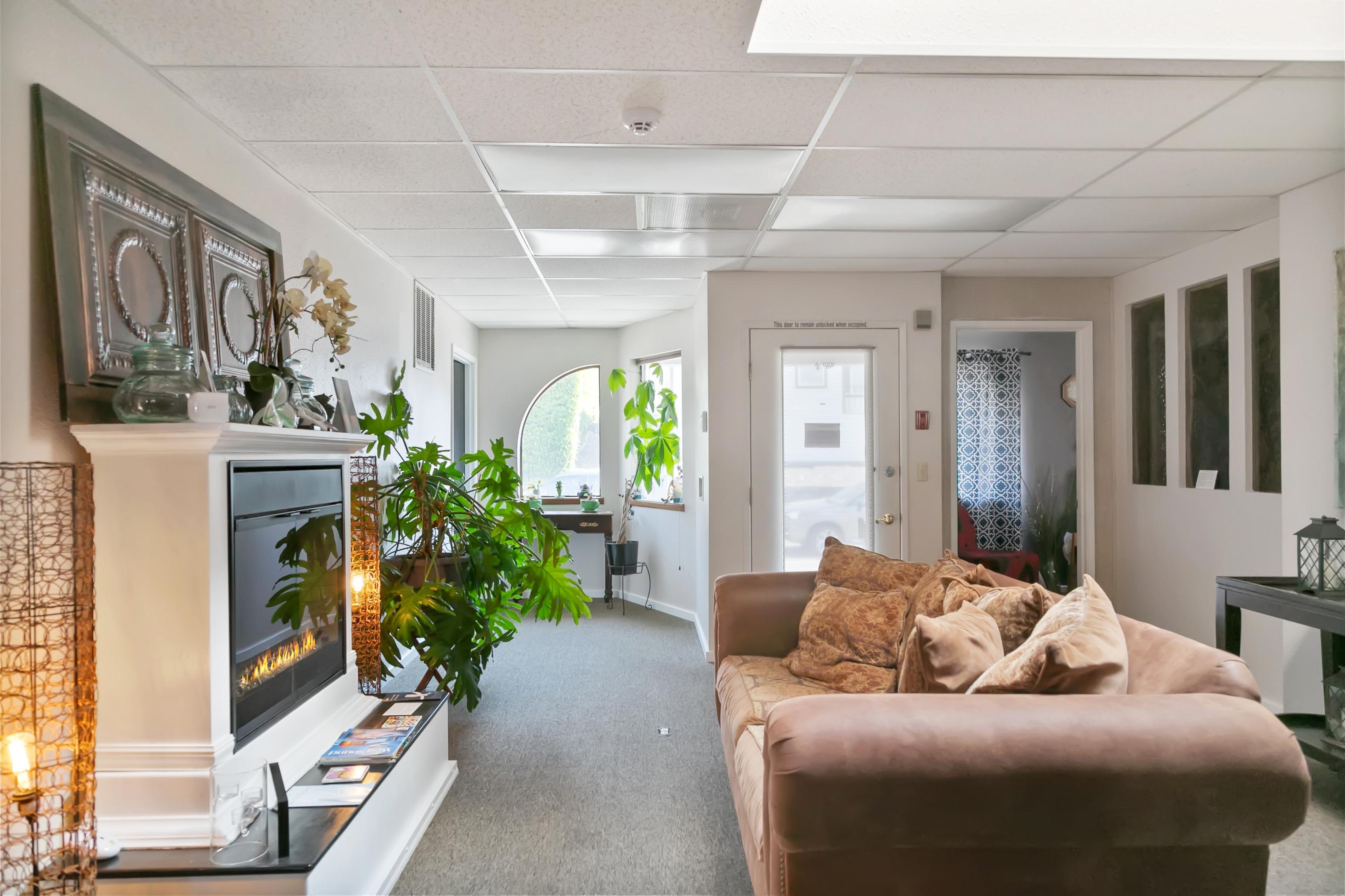 1007 Scott