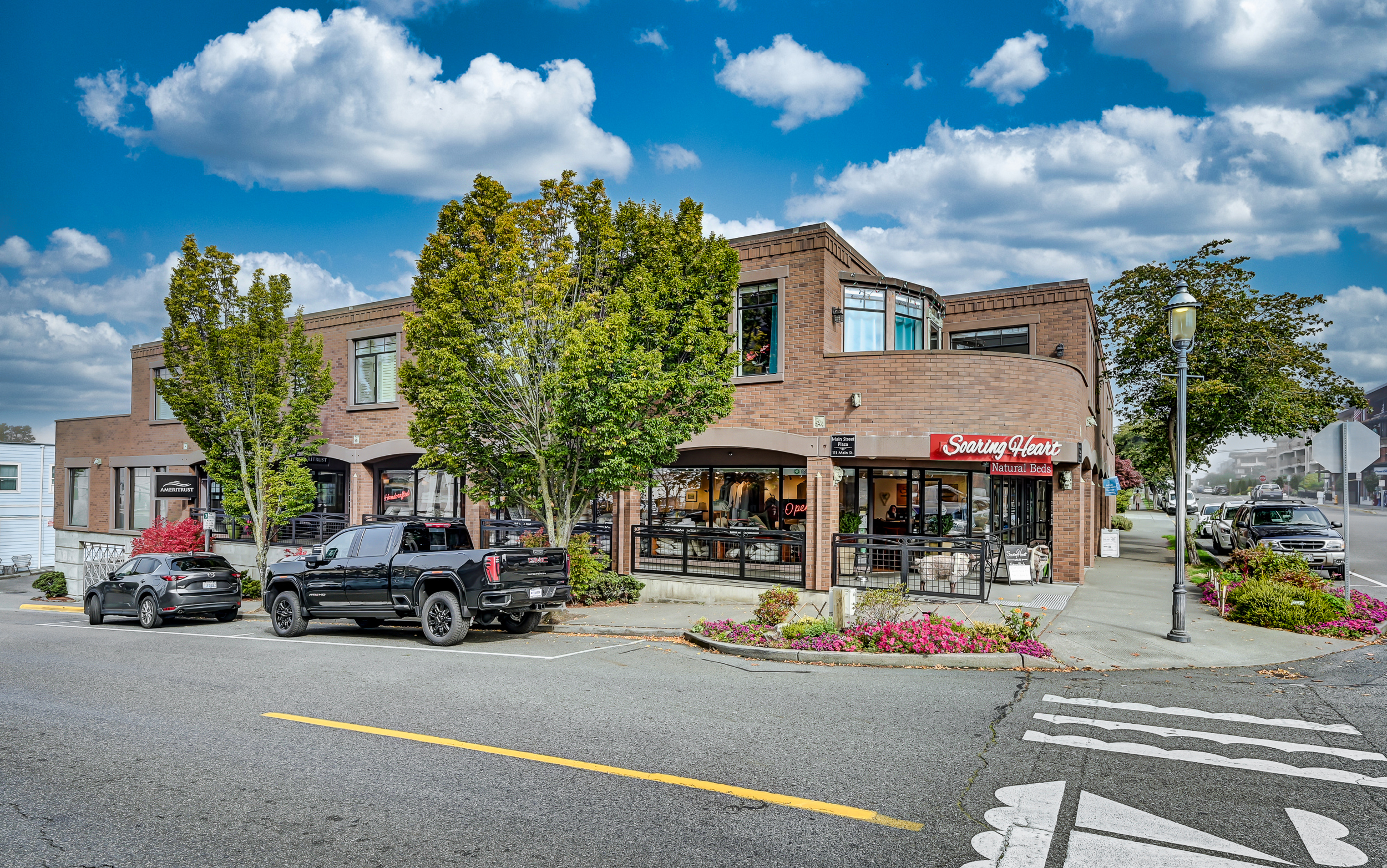 111 Main St A