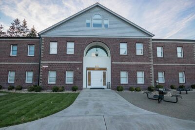 919 Lakeridge Way SW