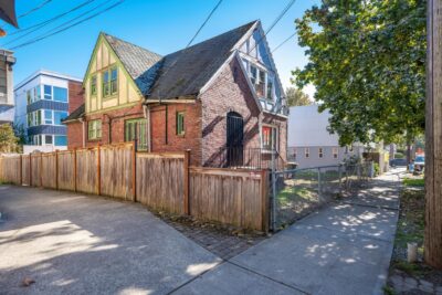 324 25th Ave S