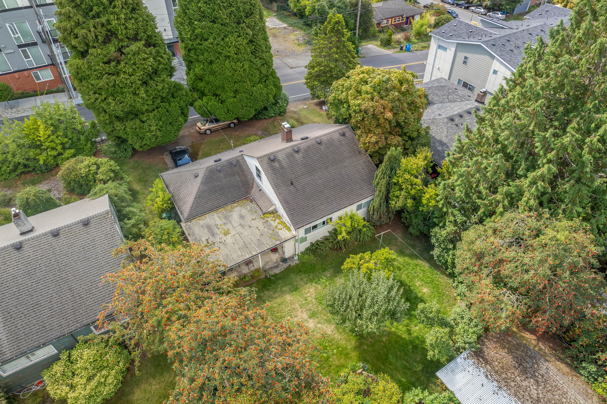 1216 NE 180 St