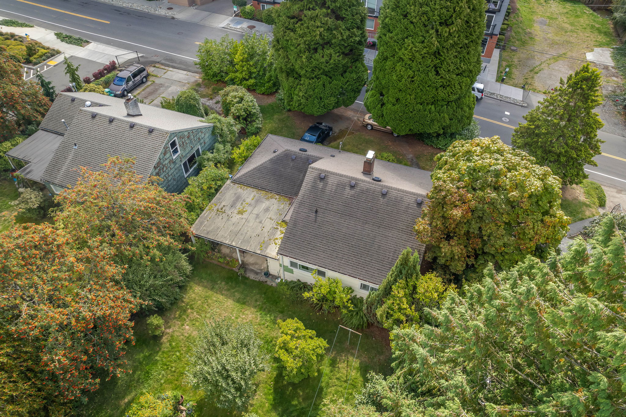 1216 NE 180 St