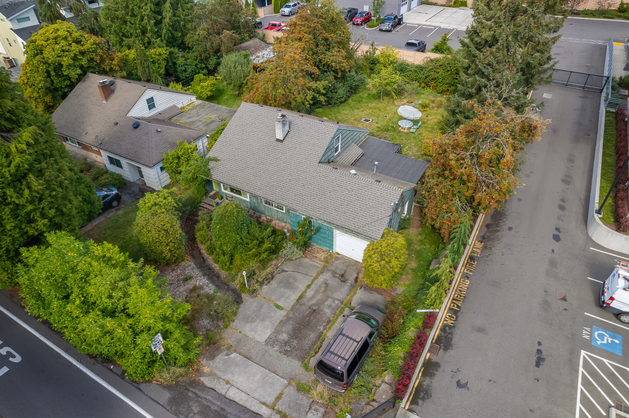 1216 NE 180 St
