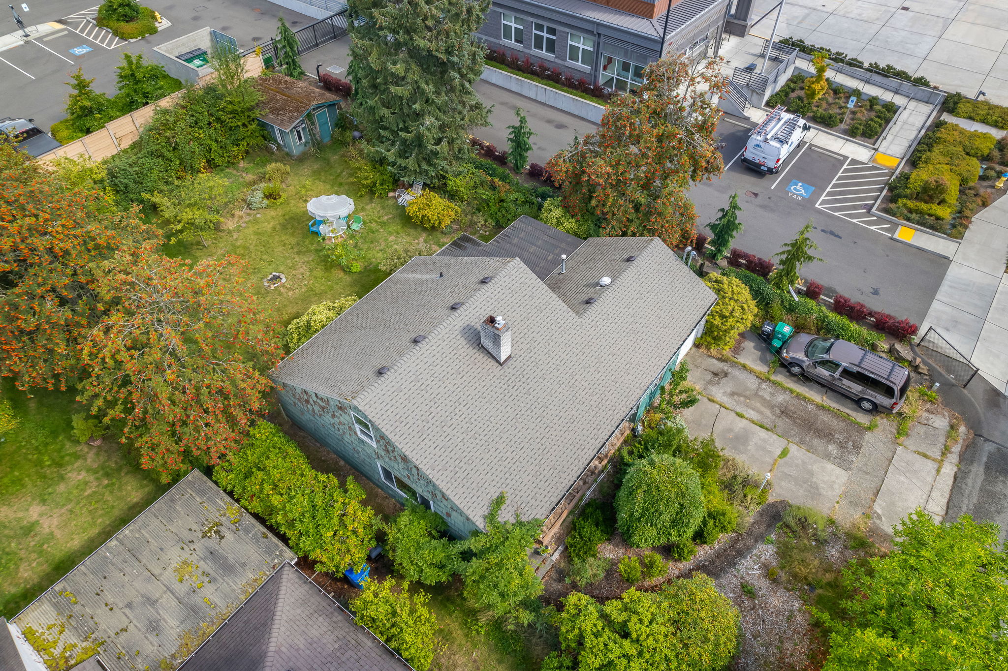 1216 NE 180 St