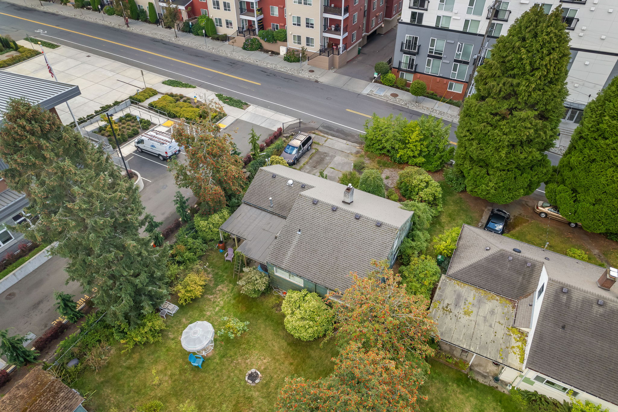 1216 NE 180 St