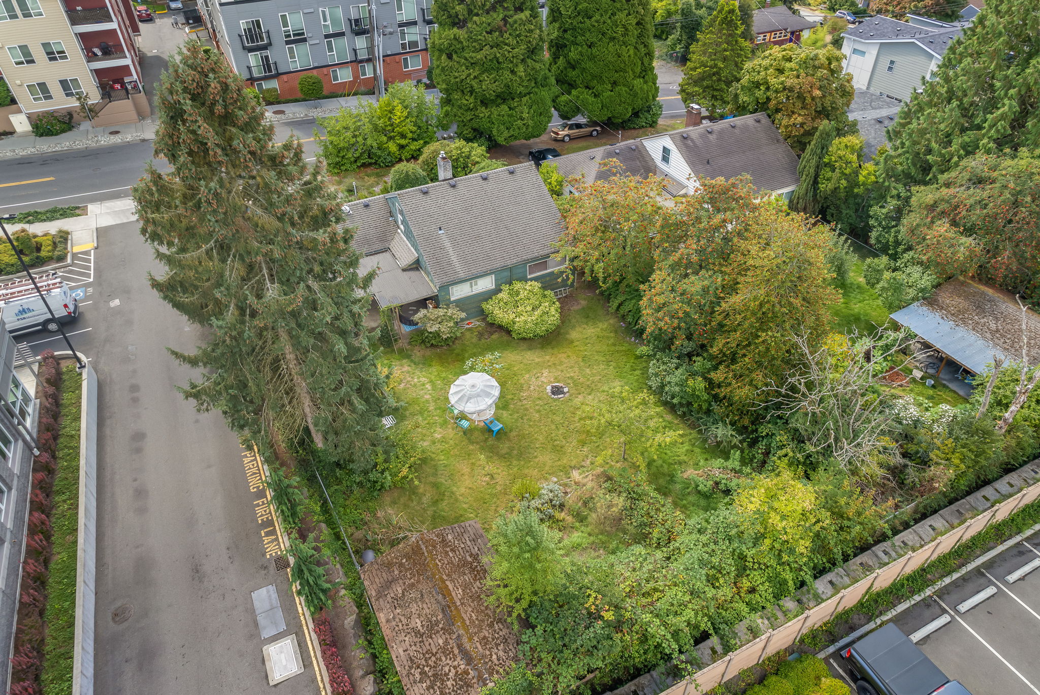 1216 NE 180 St