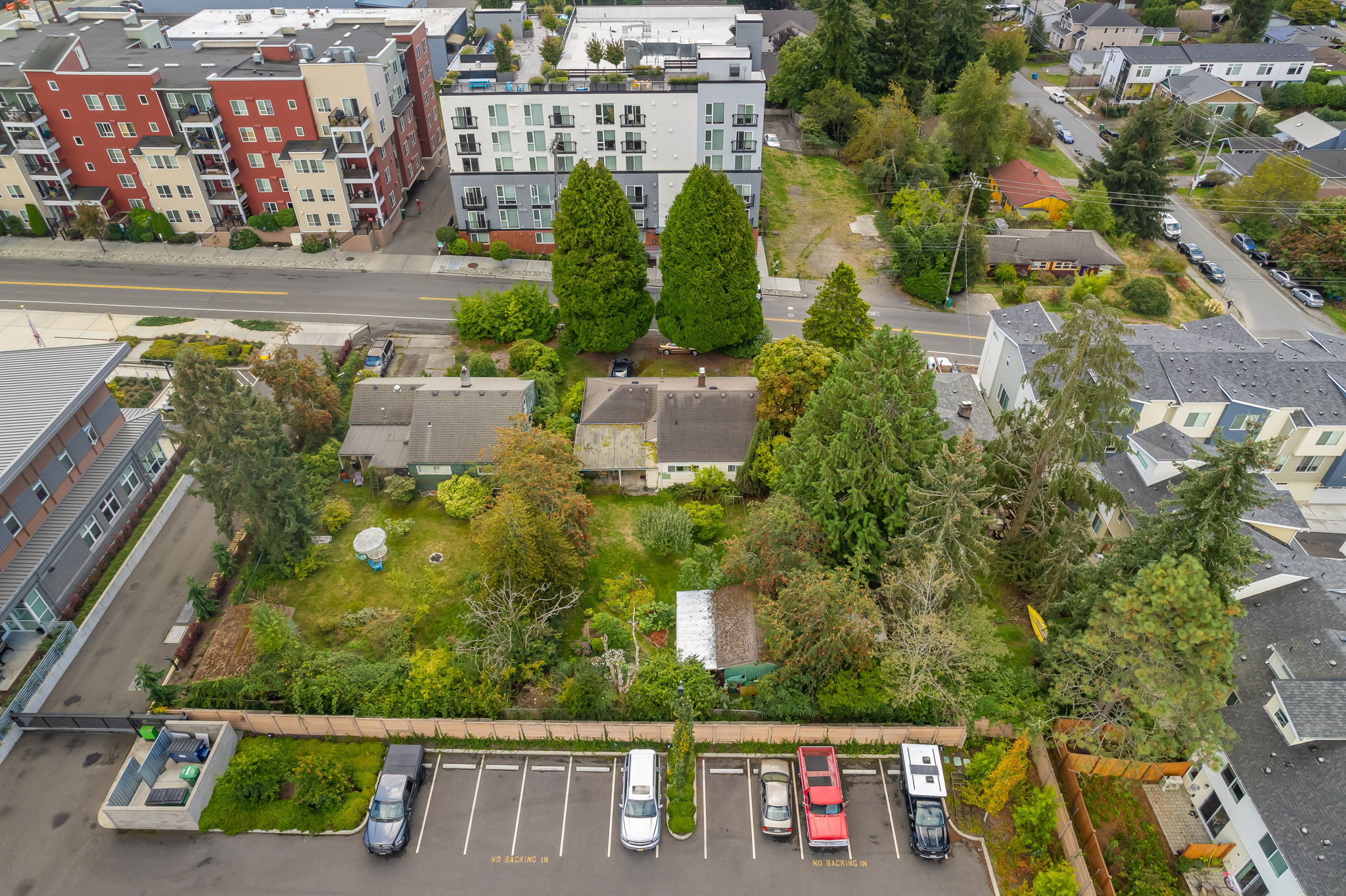 1216 NE 180 St