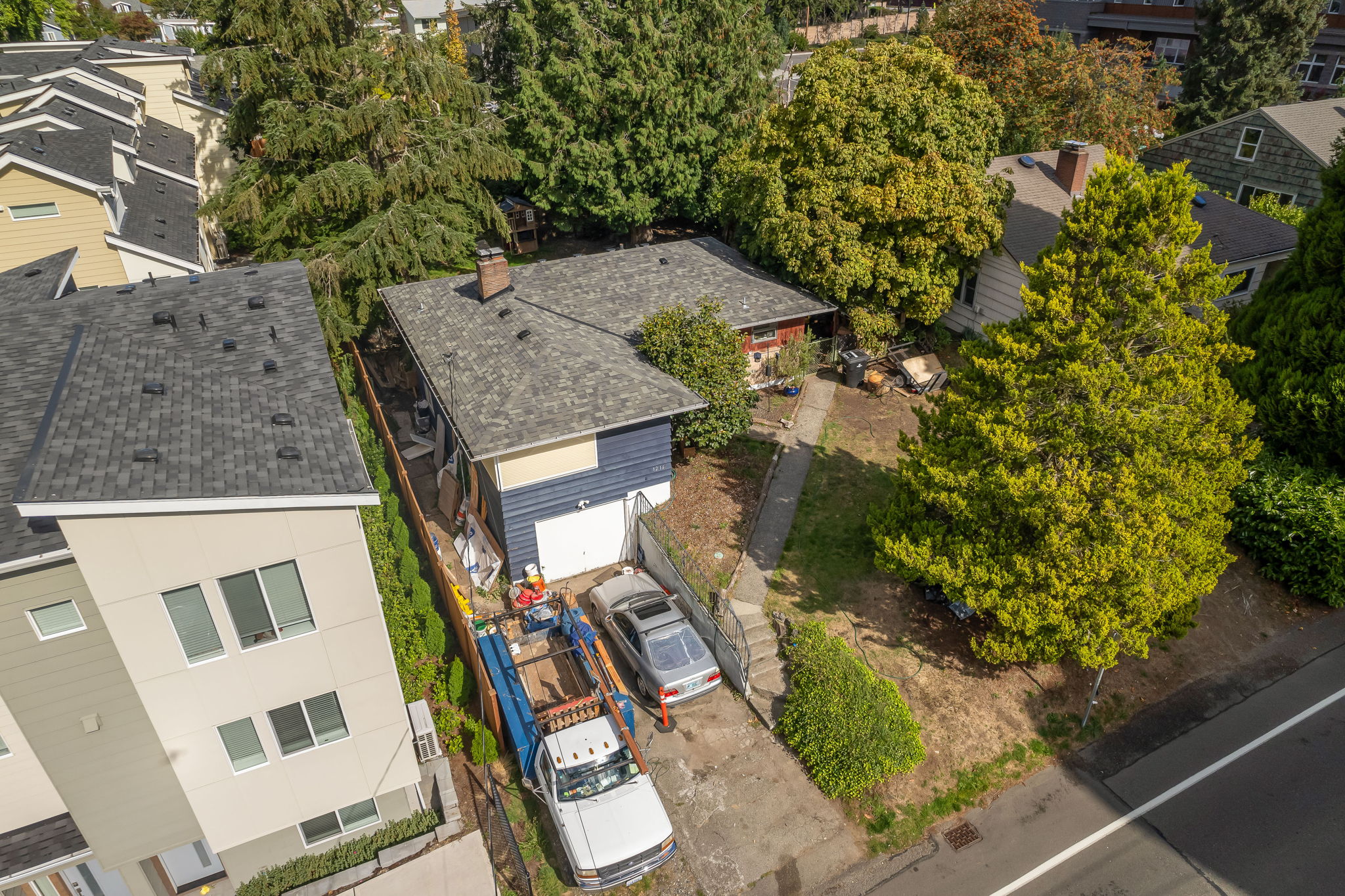 1216 NE 180 St