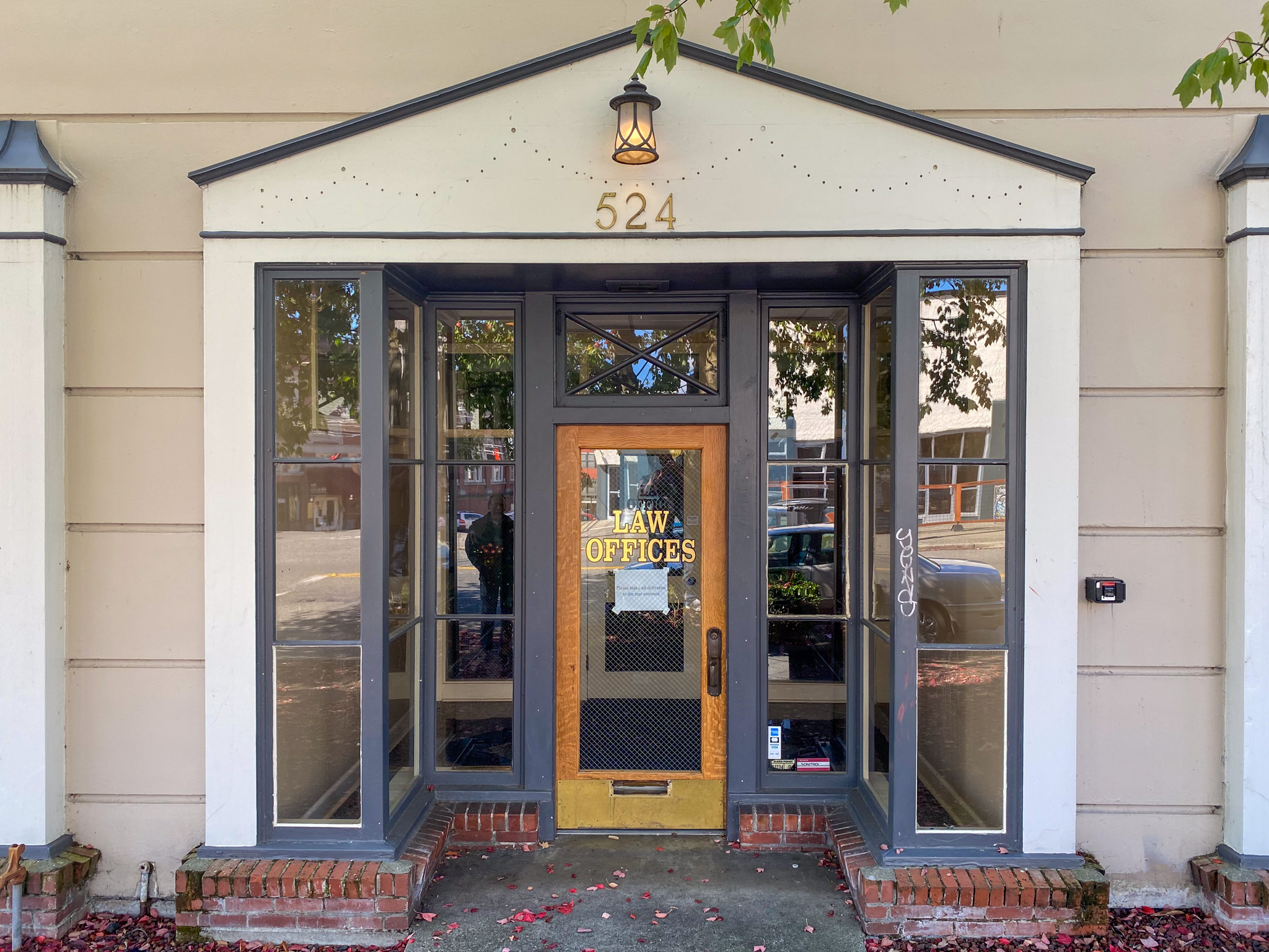 524 Tacoma Ave S