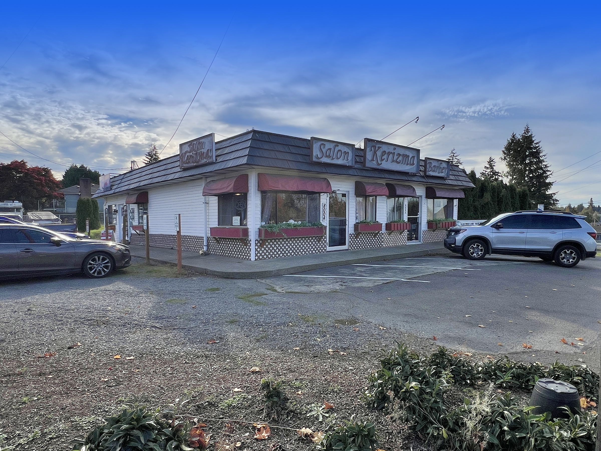 8008 27th St W