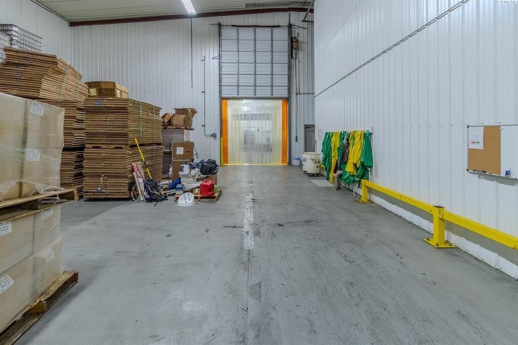 2148 W Hwy 26