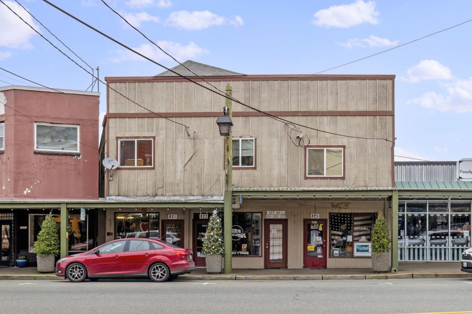 821 Bay Street