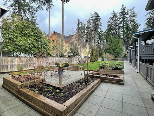 250 Madrona Way NE 110 & 220